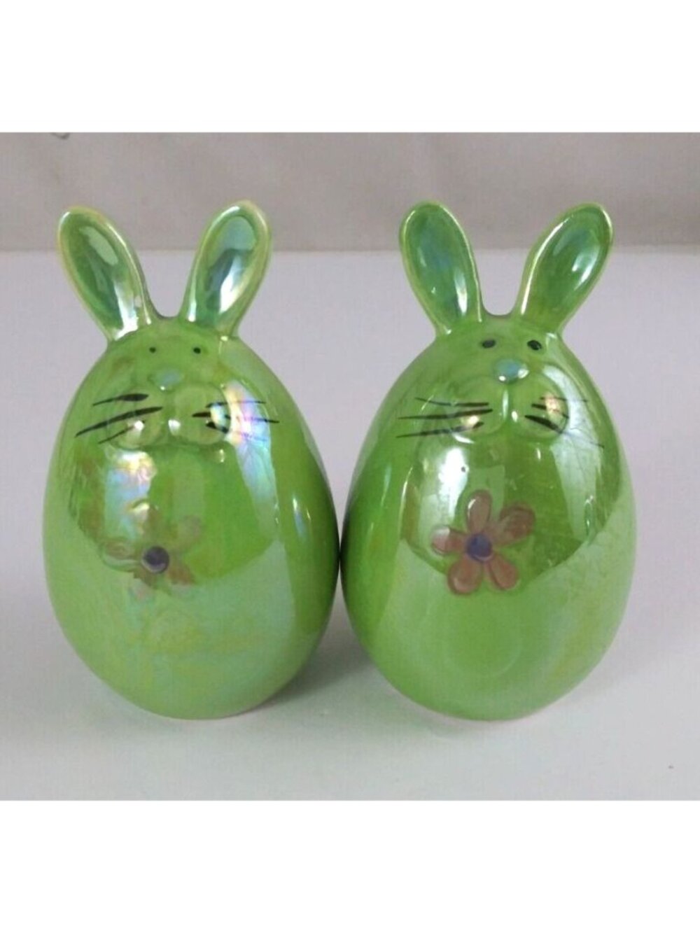 Vintage Green Floral Cute Metallic Easter Bunny Eggs 3.5" Salt & Pepper Shakers